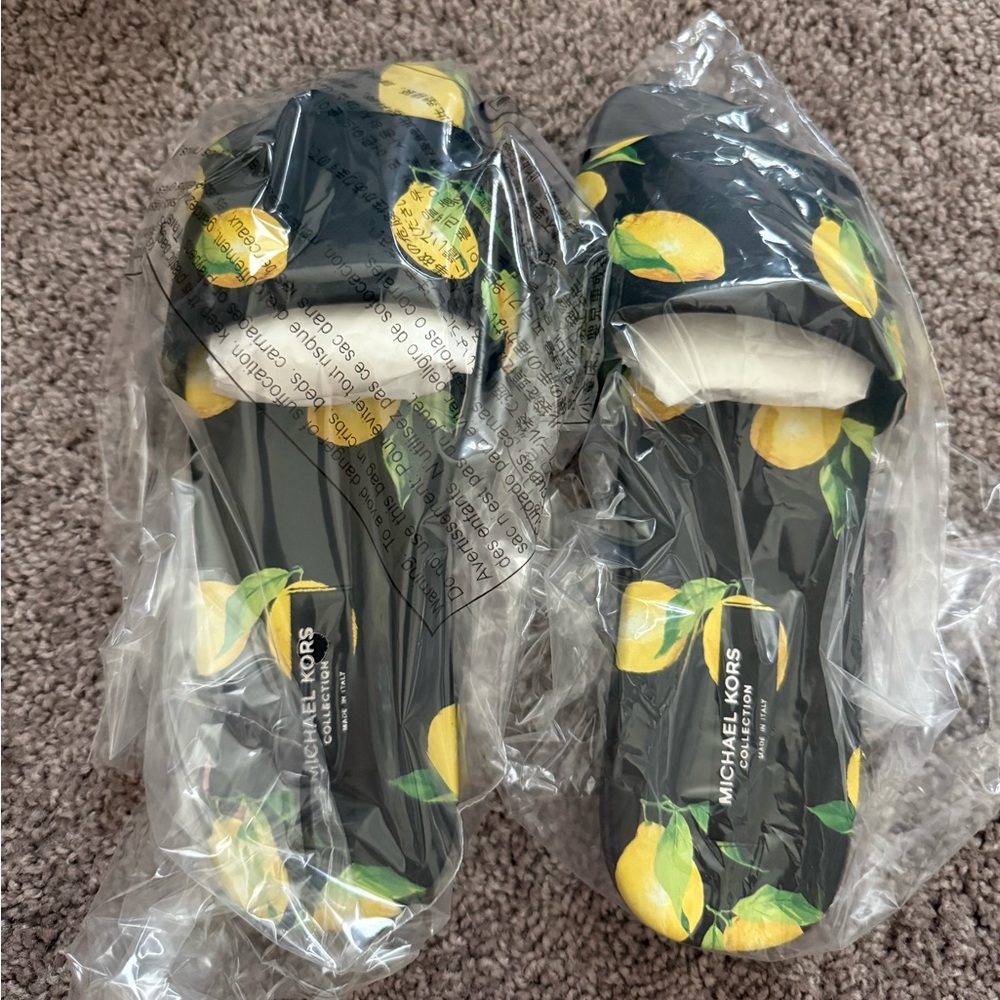 NWT MICHAEL KORS COLLECTION Slide Sandal